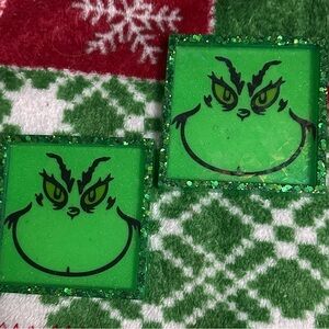 Epoxy resin Grinch Coasters with Glitter Border